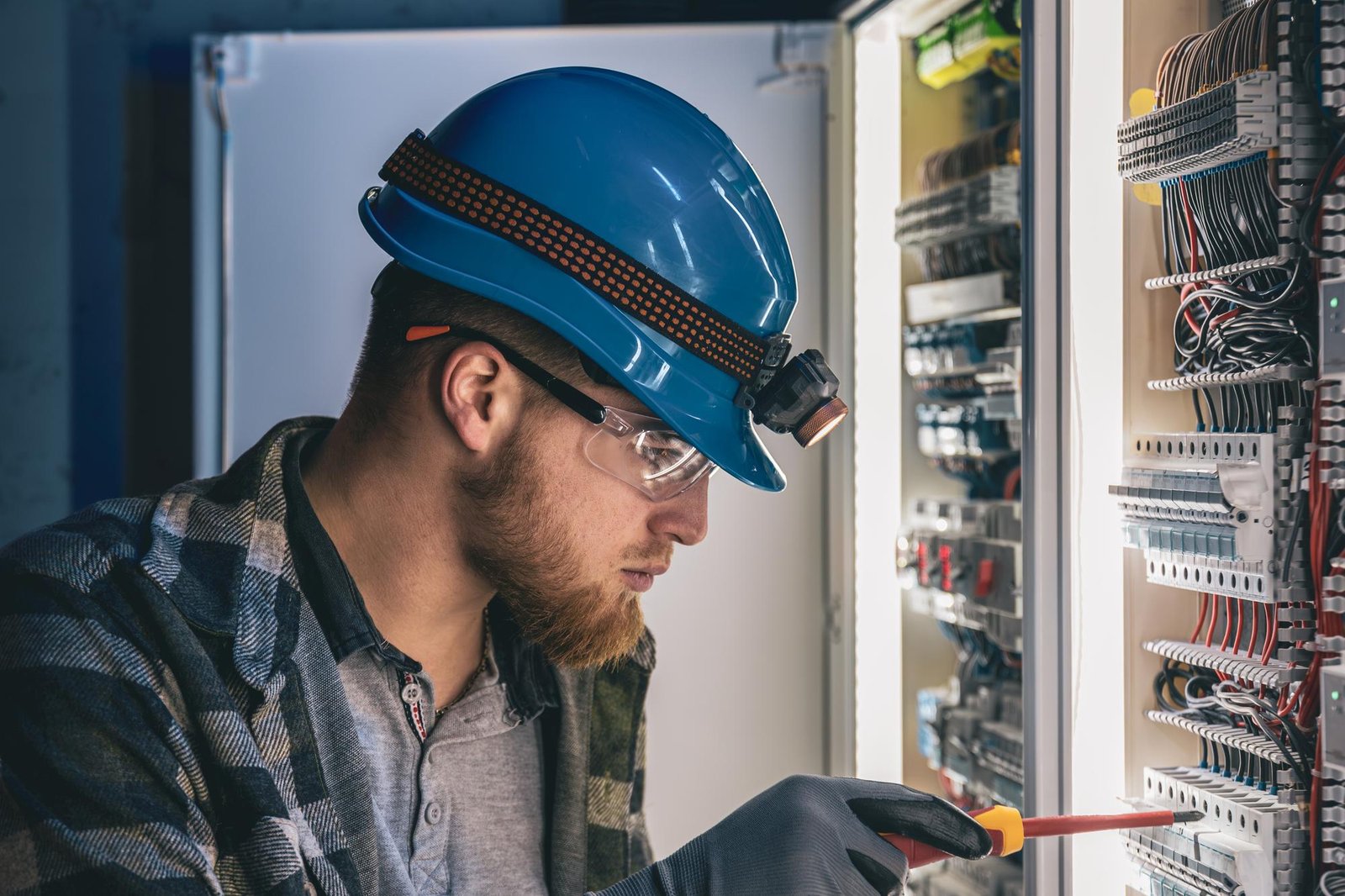 Installazione impianti elettrici professionali